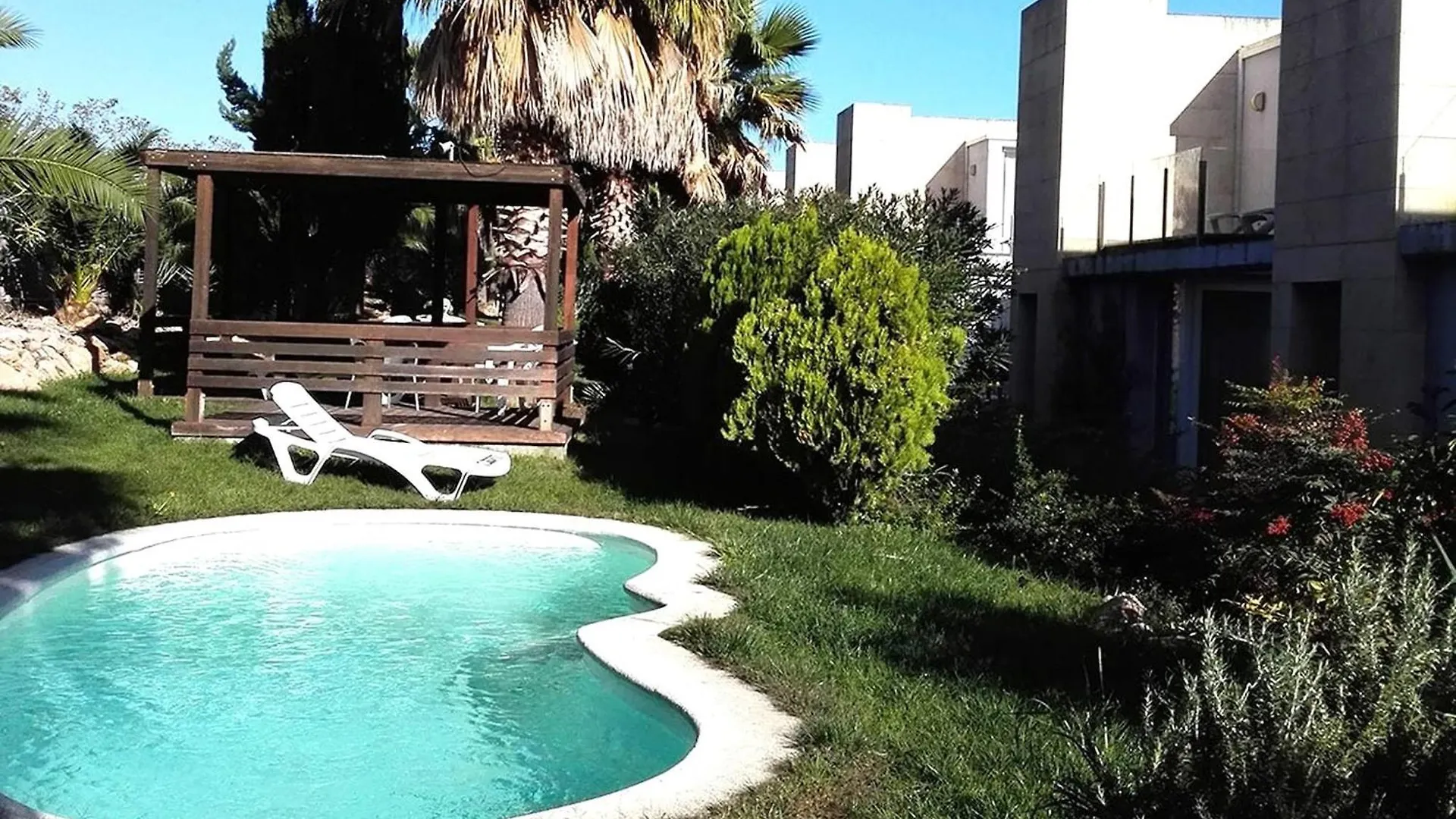 Apartment Facing The Pool L' Escala